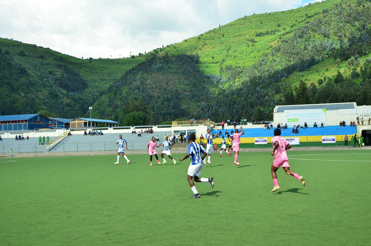 Adam Yannick tweet media