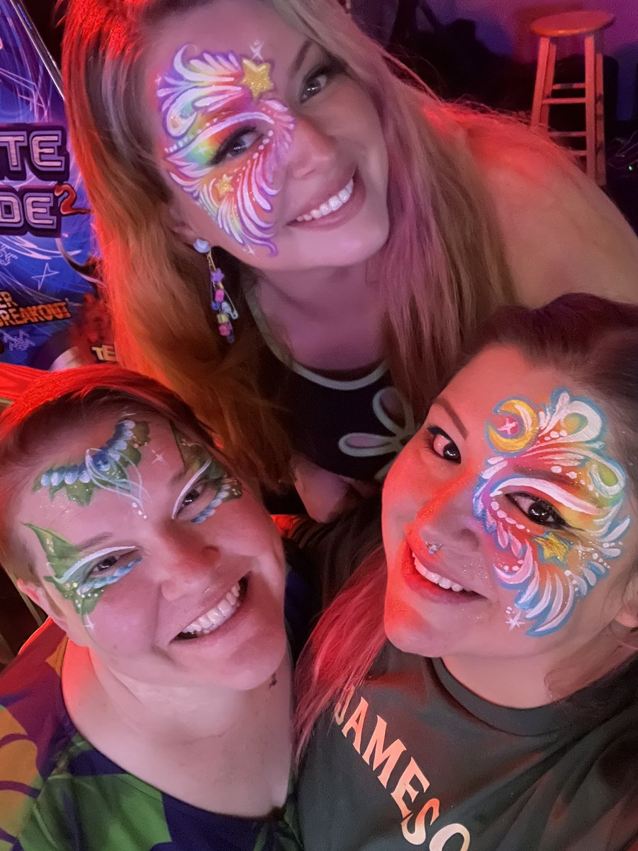 Oh, you know a normal karaoke night 🥰🥰