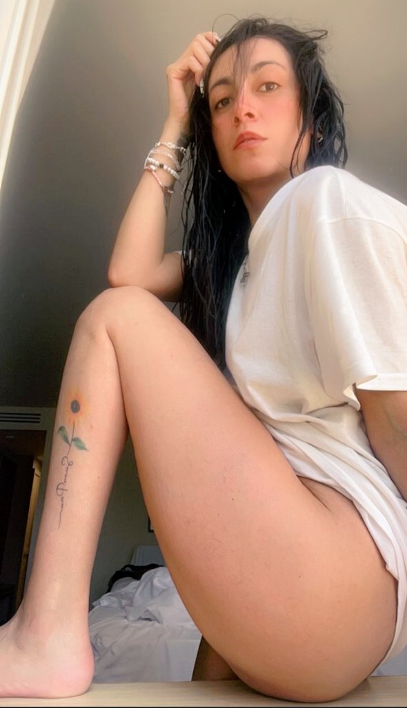 LunadeeSol tweet media