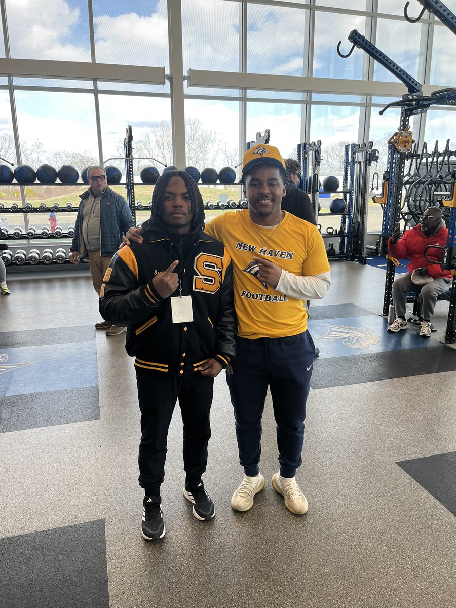wakeemup22_'s tweet photo. Had a great time at the UNIVERSITY OF NEW HAVEN seeing the practice &amp; facility, can’t wait to be back! @Coach_Hewitt86 @BigBody_Nas8 @Coach_JD1 https://t.co/WfHGE0rpk0