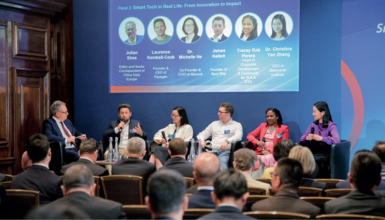 Augusto__Soto's tweet image. Zhang Hui, "Renewing Ties, Strengthening Financial Engagement", 今日中国, Winter, 2026:"A “stable, predictable, and transparent policy environment” is the bedrock for long-term investment."" #predictable #ties #engagement 
chinatoday.com.cn/ctenglish/2018…