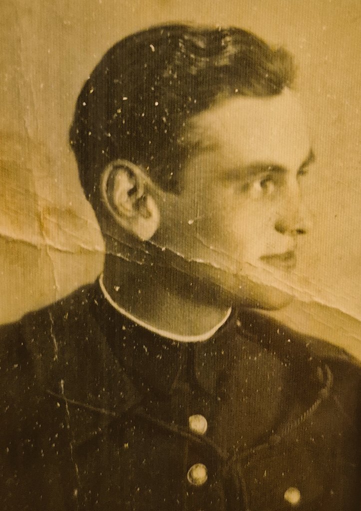 nowackirobin's tweet photo. @WWIIpix My Uncle #LechNowacki was a member on the Polish Resistance (Land Army) sending Britain information on V1 production in Poland. Sadly he was captured by SS & tortured to death over 30 days by breaking a different bone in his body each day, his bloodstained shirt sent to mother. https://t.co/7j9ir4HoFa