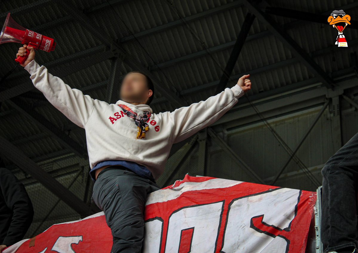 Ultras Monaco 1994 tweet media