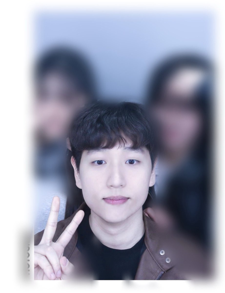 종 건 € tweet media