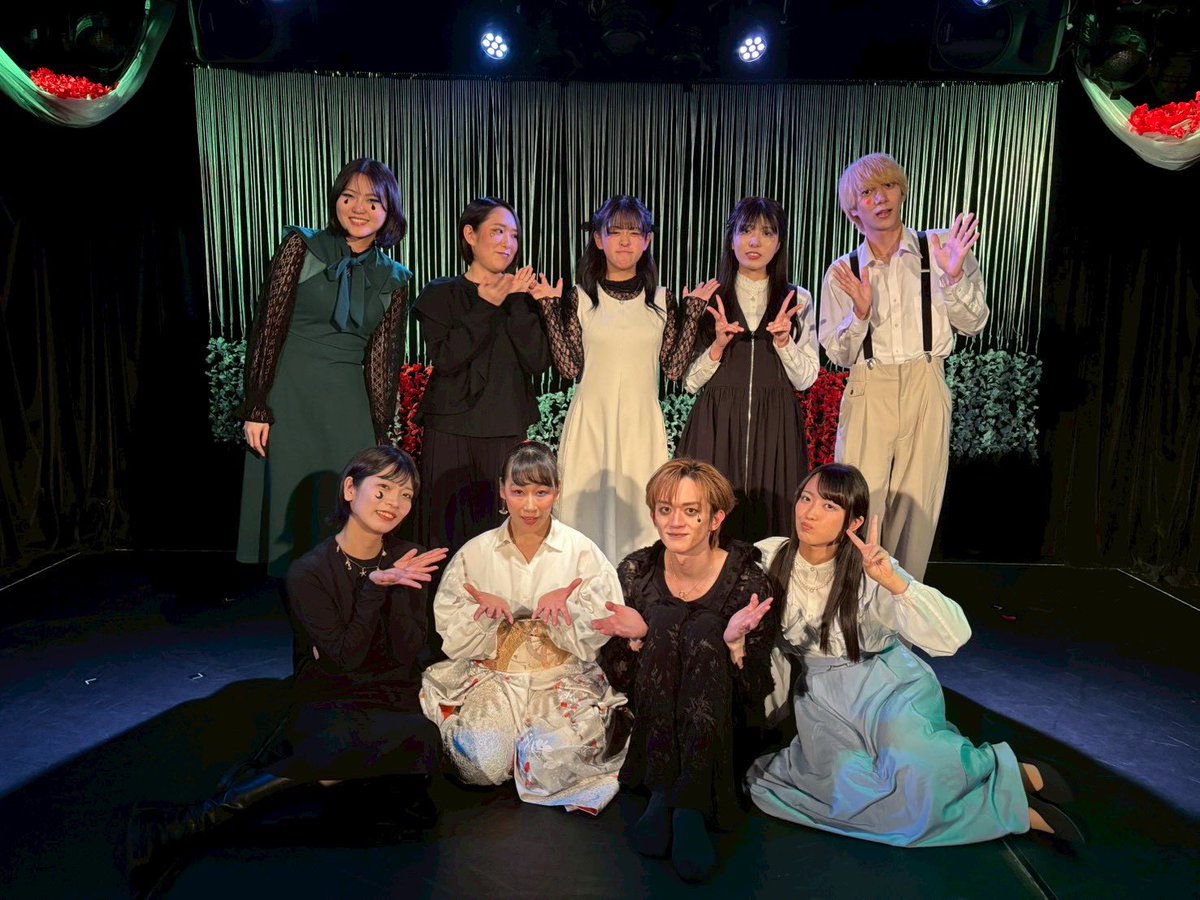 ReLife_Valen's tweet photo. #テセ君
舞台 「テセウスの君へ」
全9公演ありがとうございました。

ひたすらに繊細で小さな揺らぎを
追求して辿り着いた答えが
この作品です。

なんか家族みたいなキャストでした。
慢心することなく、どこまでも
役を追求 する姿勢に感動する日々でした。

【脚本 演出】
橋本･ヴァレンタイン https://t.co/gYyRP1Ke19