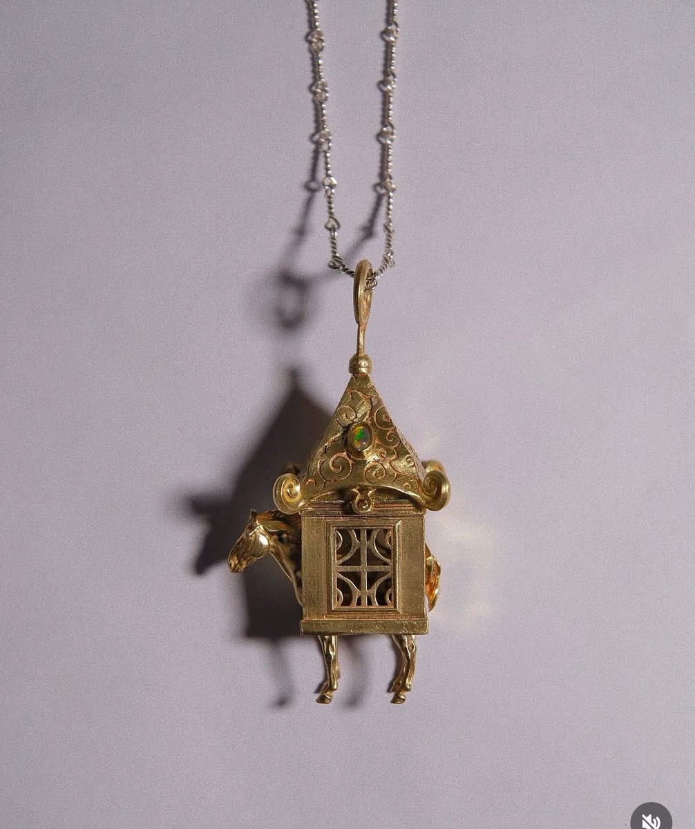 𝐏𝐢𝐧𝐤 𝐠𝐥𝐢𝐭𝐭𝐞𝐫 🎀 tweet media