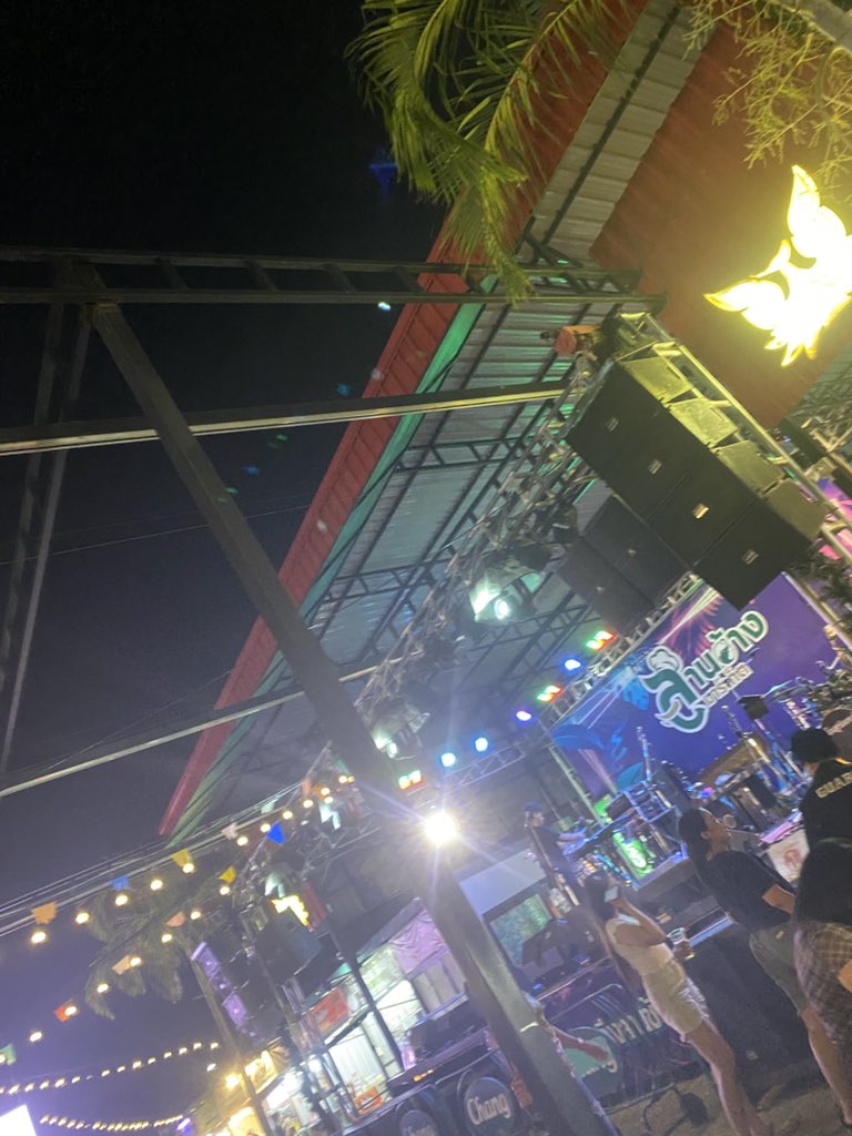 nmperyw5897's tweet photo. ชนแก้วหน่อย 🥹🍻 https://t.co/m52hHB8kI2