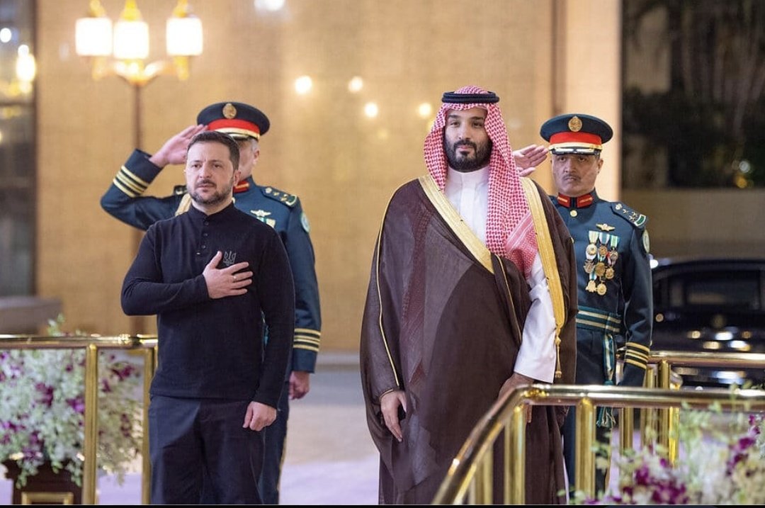 SaRkaar JoUn (Khamenei) tweet media