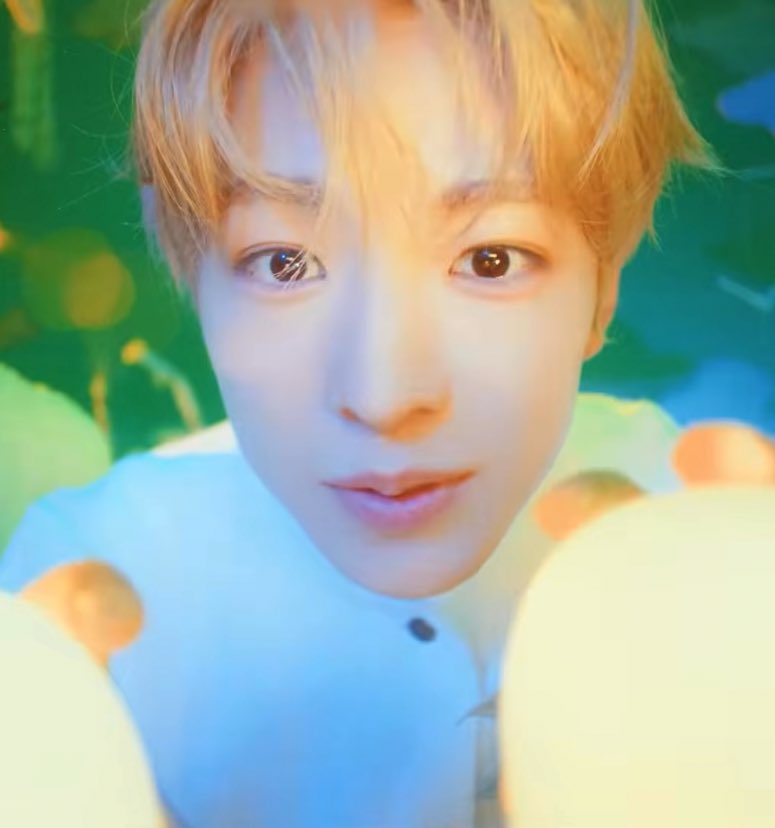 むらびと tweet media