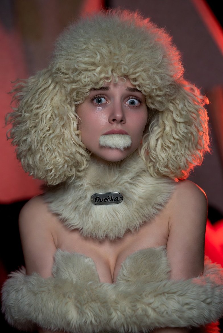 RUDOLF wool fur bondage tweet media