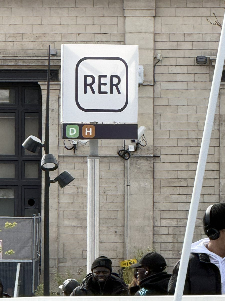 Plus de trains tweet media