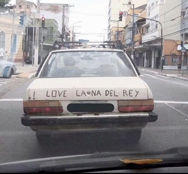 Lanaphoria tweet media