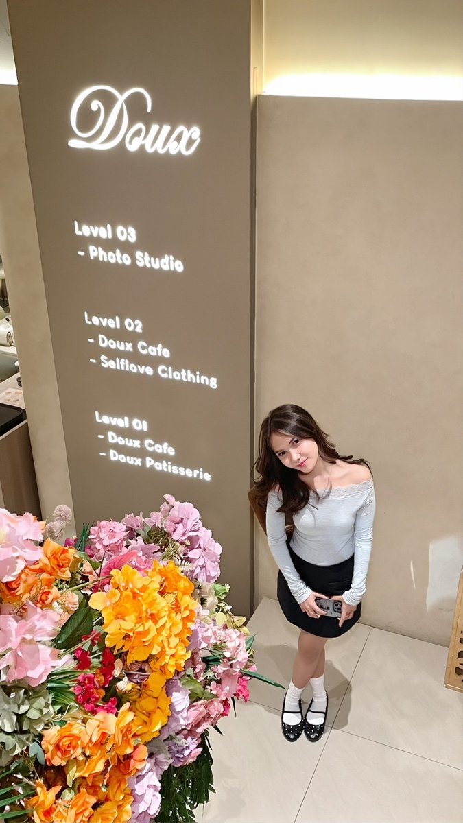 Suka kucing tweet media