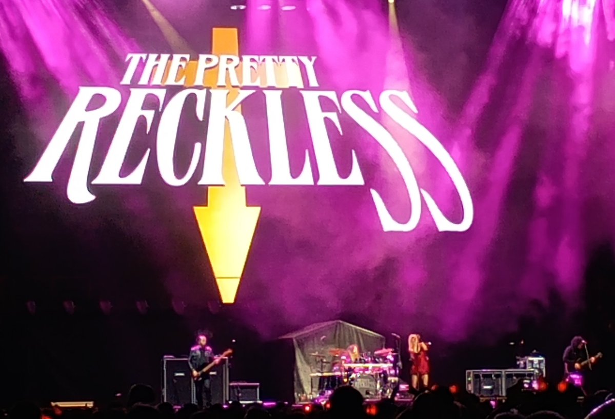 Robert 🤘🎶 tweet media