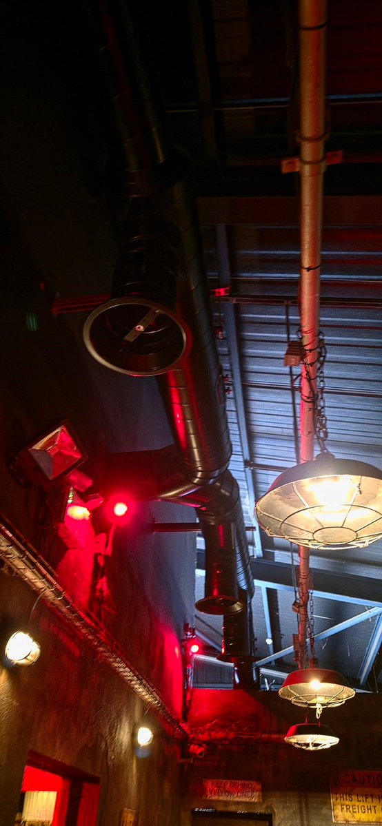 Theme Park Callum tweet media