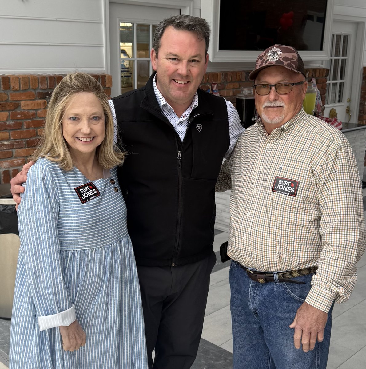 Burt Jones tweet media