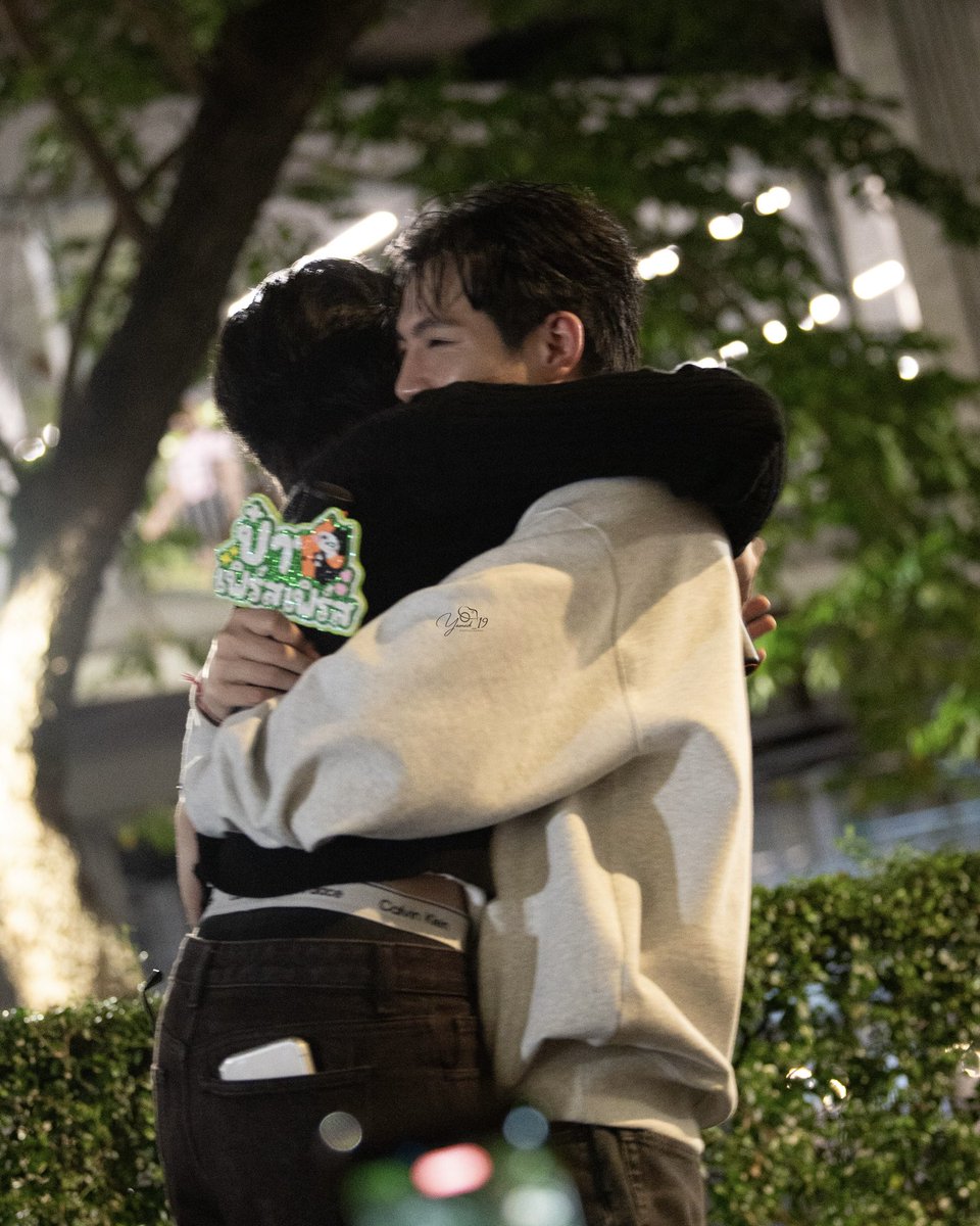 tigerlynx cafe employee cat tweet media