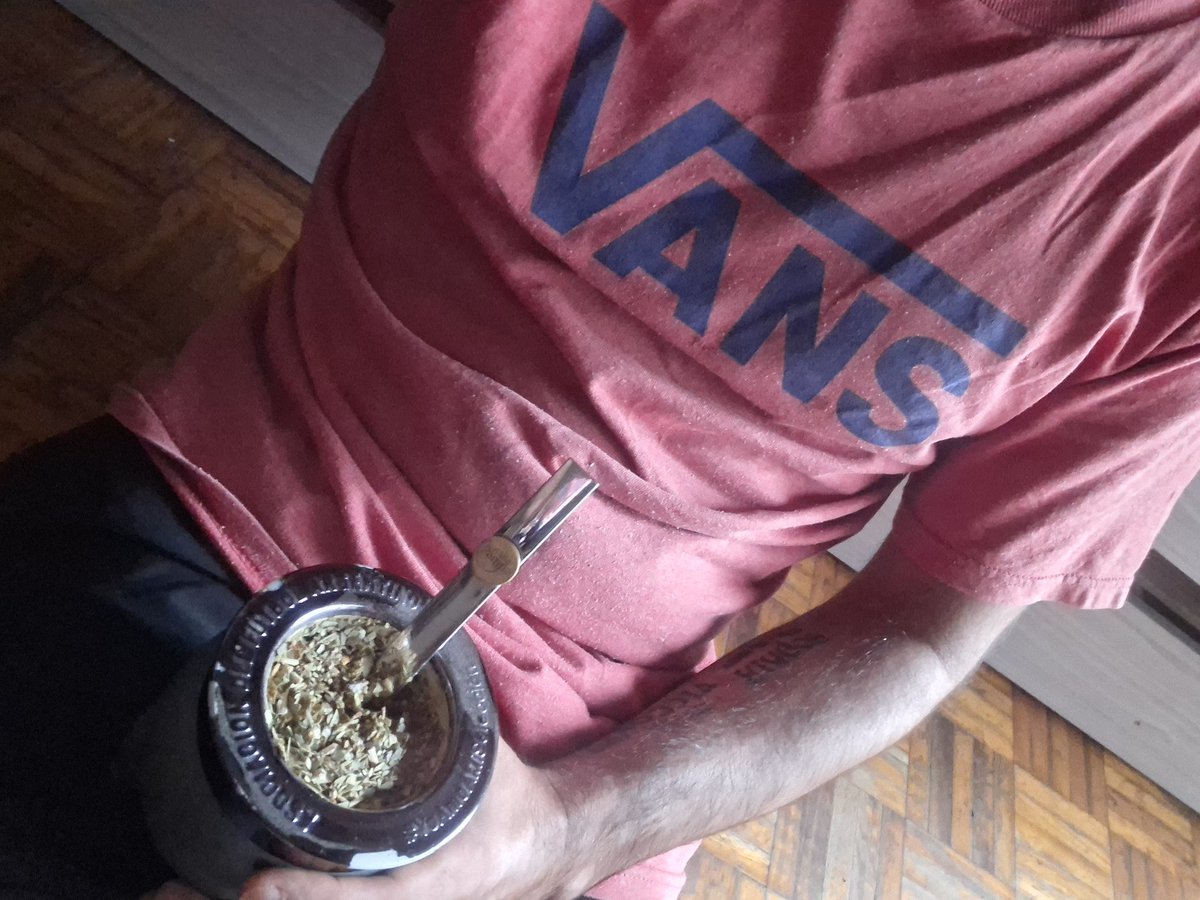 elpeladodeurquiza tweet media