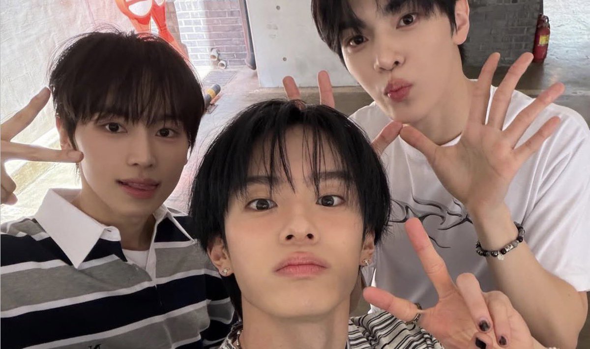 INHUGLOBAL's tweet photo. [📸] 260329 INHU UPDATE

New Inhu pictures with Donggyu and Verivery’s Kangmin uploaded on Kangmin’s Instagram.

#INHU #인후 #TUNEXX #튜넥스
#KIMINHU #김인후 https://t.co/LjRS7LRwDy