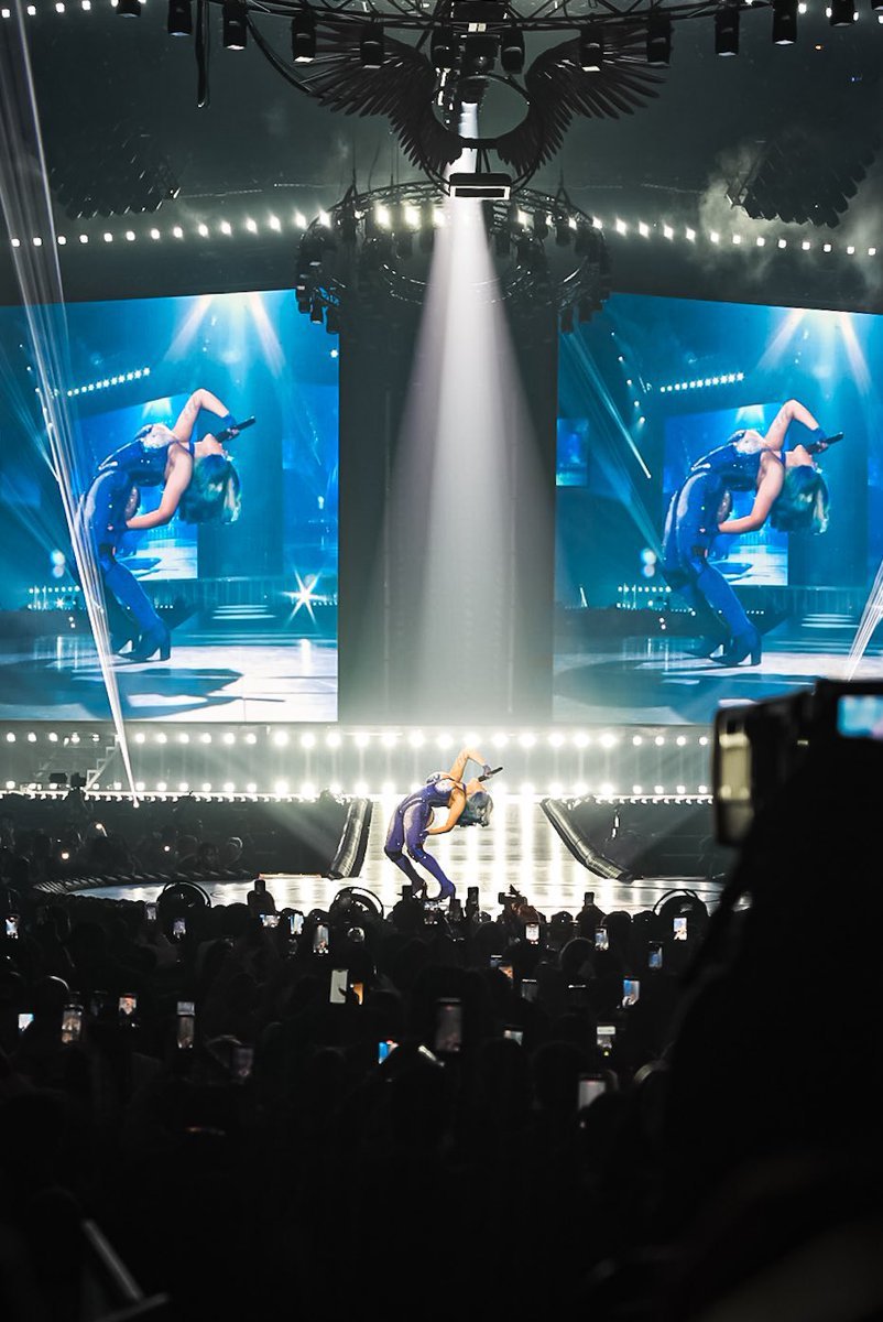 Rede Cardi B tweet media