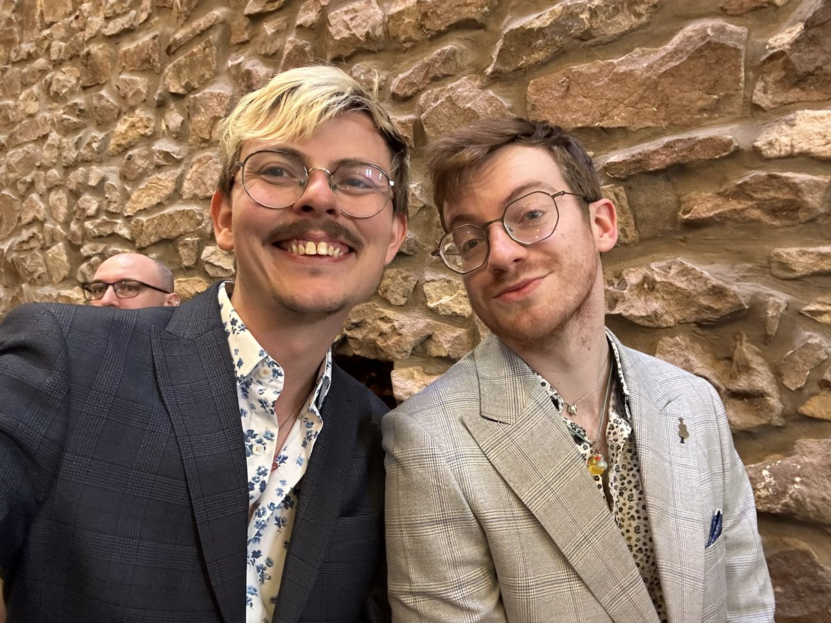 Lux 💙🦊🌻 tweet media