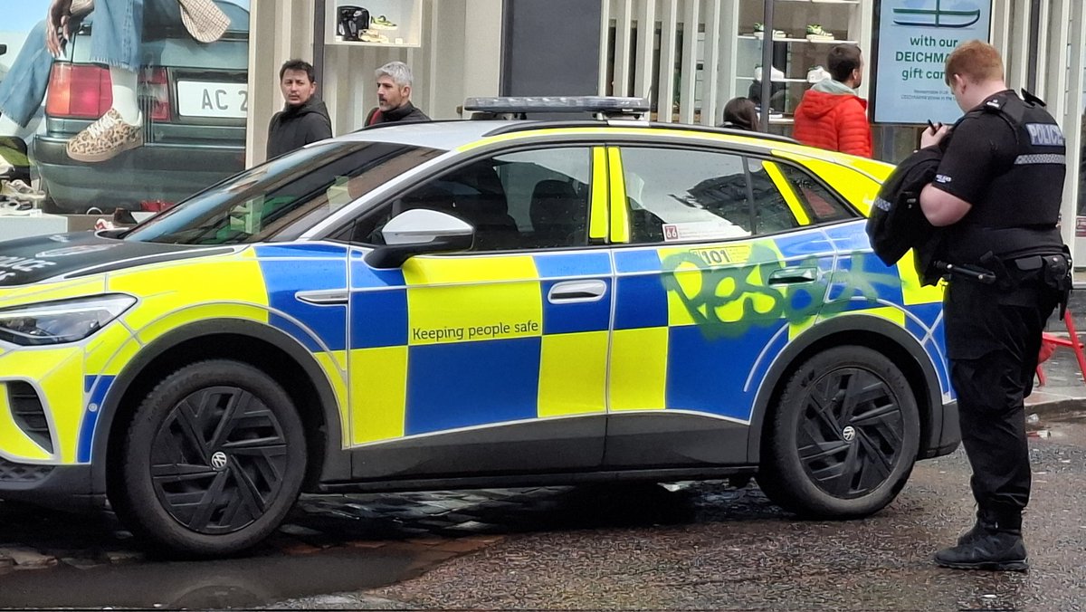 People make Glasgow. Or so they say.
Just another day in the Dump Glasgow has became under the SNP.
<a href="/AgentP22/">Agent P</a> <a href="/DouglasDickie1/">Douglas Dickie</a> <a href="/PoliceScotland/">Police Scotland</a> <a href="/BBCScotlandNews/">BBC Scotland News</a> <a href="/reformparty_uk/">Reform UK</a> <a href="/ScotTories/">Scottish Conservatives</a>
