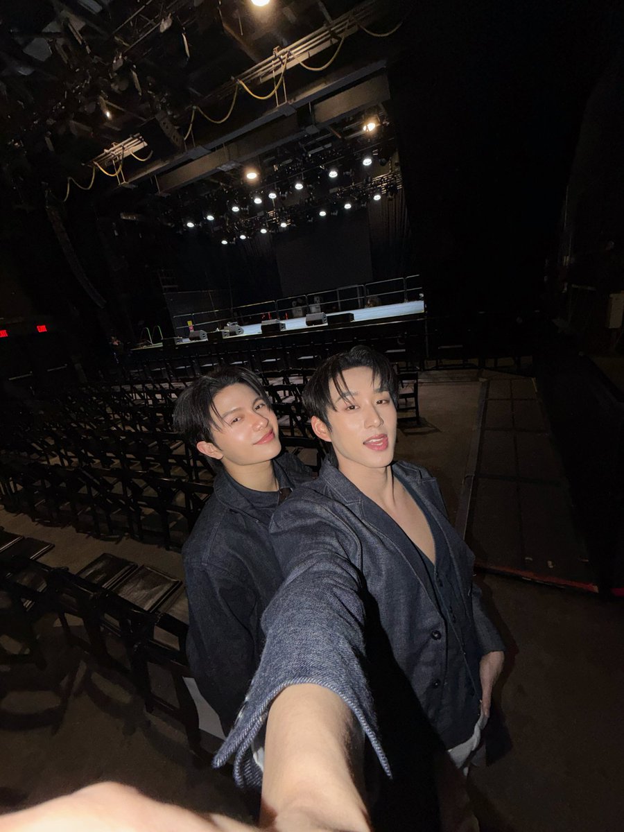 𝙀𝙨𝙩. tweet media