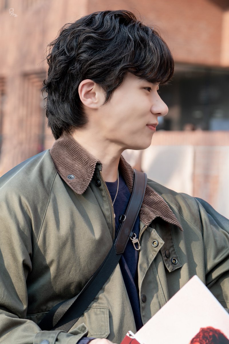 260329 조커 낮공
퇴근길
가브리엘 役 | #황인욱 배우님

동료의 비즈니스 현장 목격