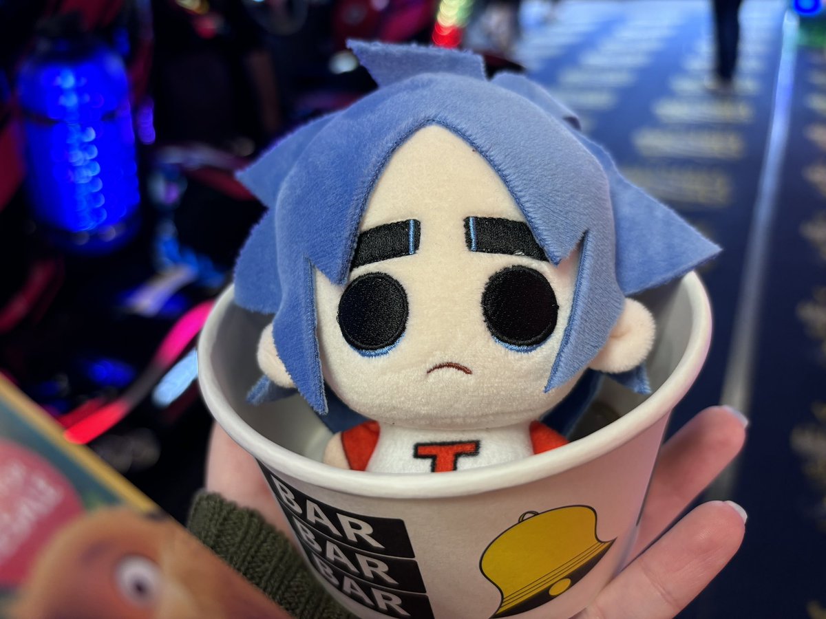 soulkye's tweet photo. 2d’s adventures at the arcades ^3^ https://t.co/p15QOjNShG