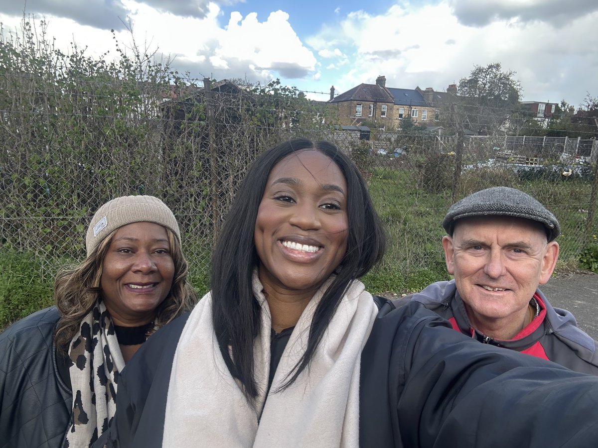 YemisiAnifowose's tweet photo. @HitherGreenLab have been out talking to residents across the ward. We’ve been on Hazelbank &amp; Wellmeadow Road, as well as supporting colleagues in neighbouring wards. If you missed us, do get in touch. https://t.co/xe9dpxepy1