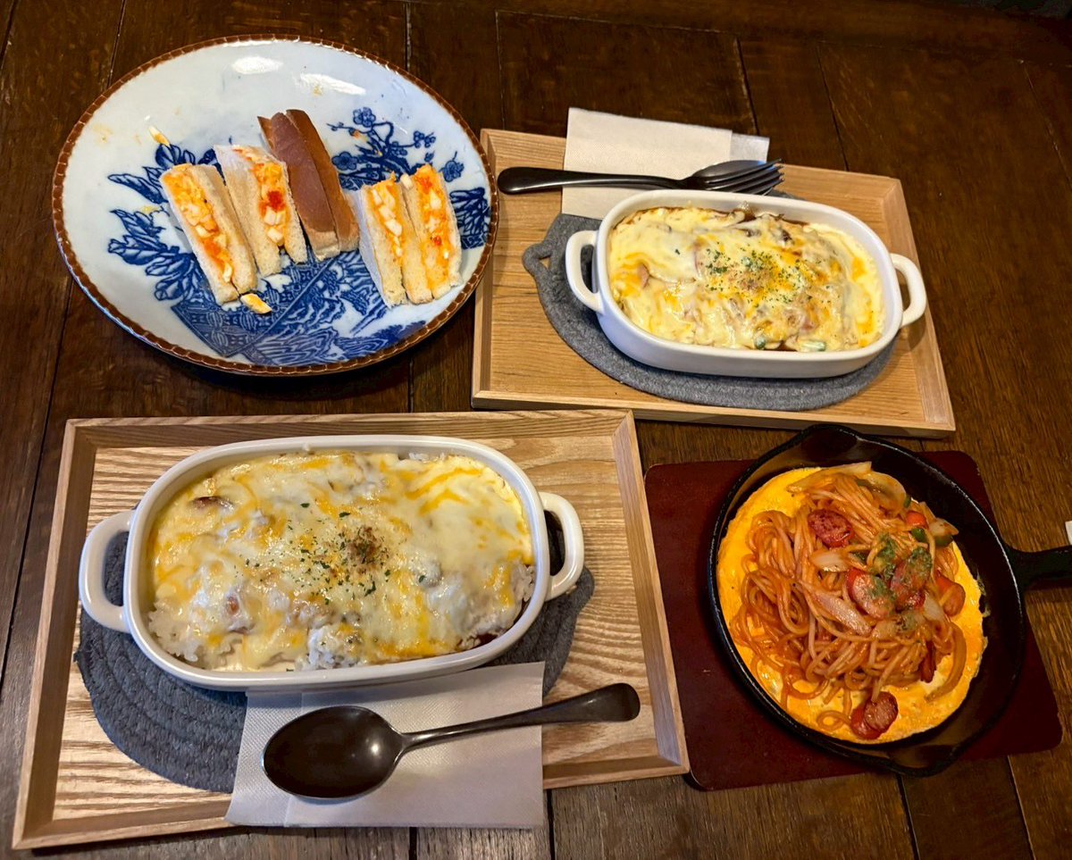 3298tk's tweet photo. 耳つぼマッサージ施術してもらい今回は
仕事柄可愛いジュエリーを貼ってもらう
事はできなく残念でした🥺先月も会えた
友達も来て☺️今日もありがとうと感謝
🙇‍♀️美味しい夕飯も食べて😋また一週間
頑張れます😊👍 https://t.co/jNXHUnjdTq