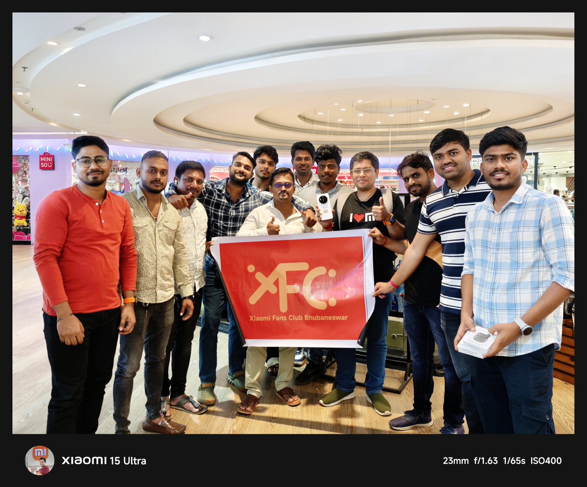 XFCBhubaneswar's tweet image. What a fantastic event! 🎉 A huge THANK YOU to all the incredible Xiaomi Fans who joined us for the #Xiaomi17Series meetup.
​Your energy, passion, and love for tech made it an absolute success! We can't wait to see you all at the next one. 🧡📸

#RuleTheNight #Xiaomi17Ultra