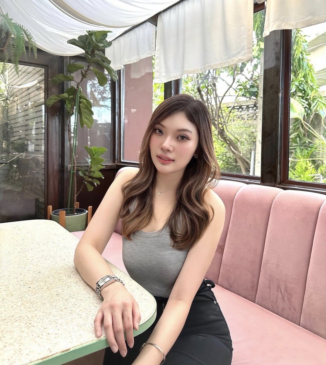 GirlMagazine tweet media