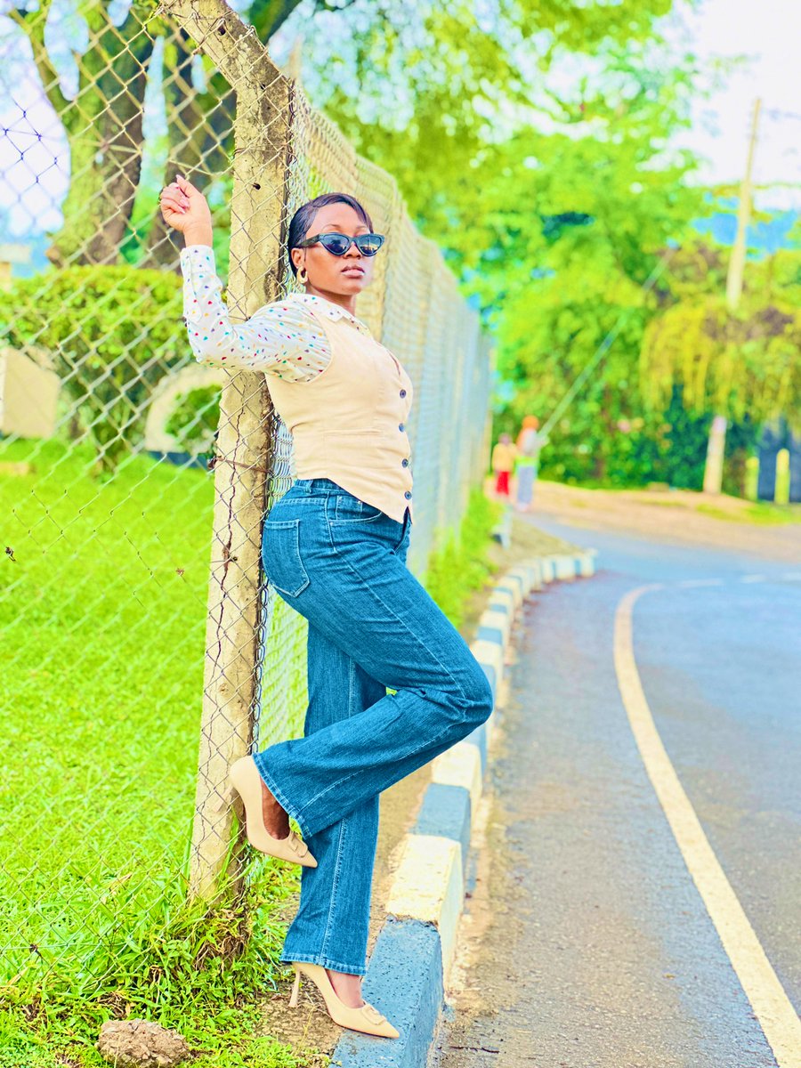 A S T A R 9 5 ✨💜 tweet media