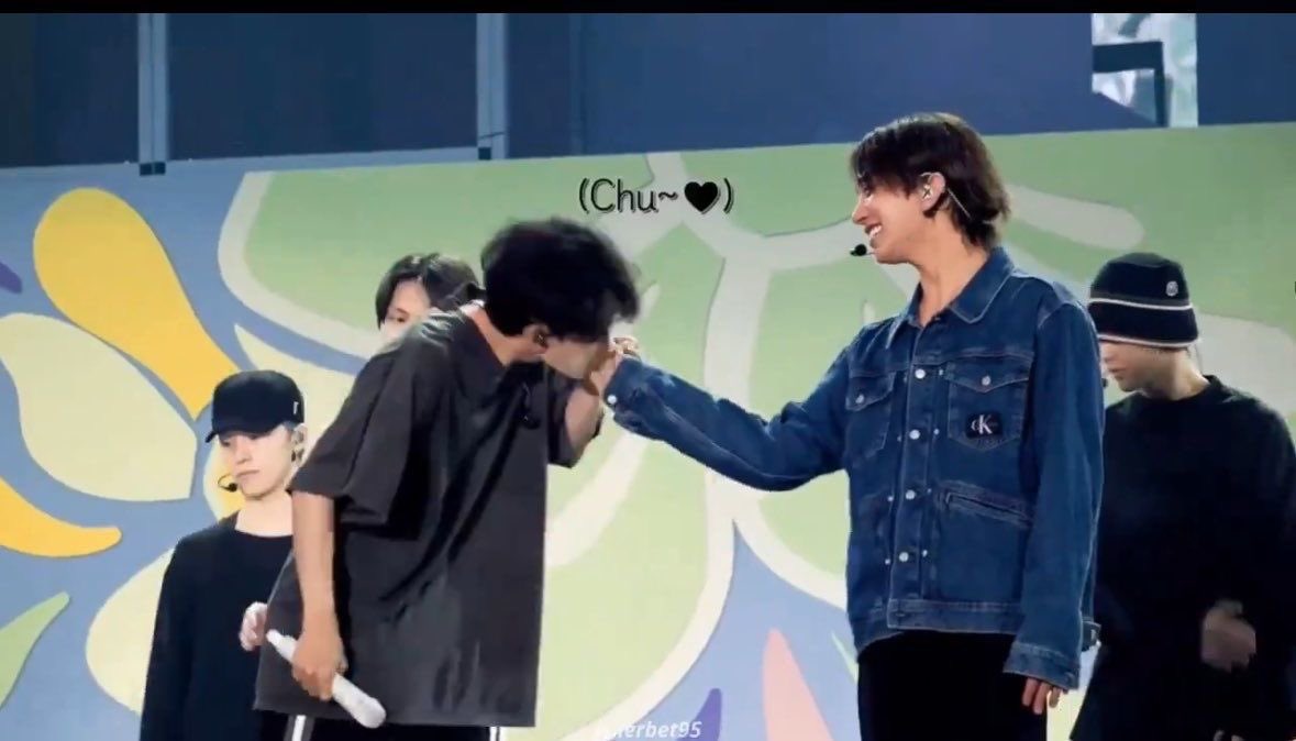 cha 🍡 tweet media