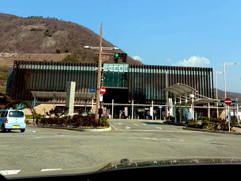 あんだーばー tweet media