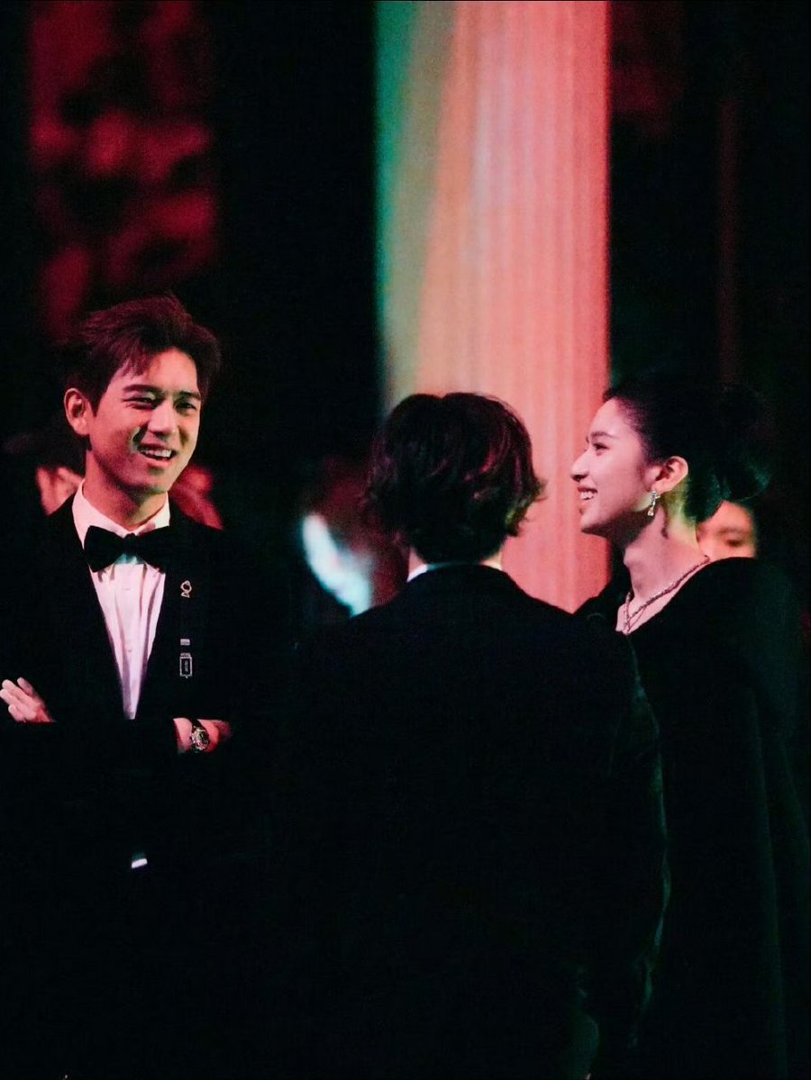 ๅ
ฌไธป tweet media