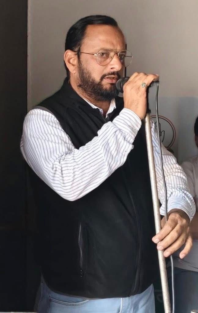 BadlaKaur's tweet photo. Very sad news!!!
Someone killed the Block Congress President Machhiwara Sahib Parminder Tiwari Ji.The law and order situation in Punjab is Worst.May God have mercy on our Punjab. https://t.co/vAAK7lSQAj
