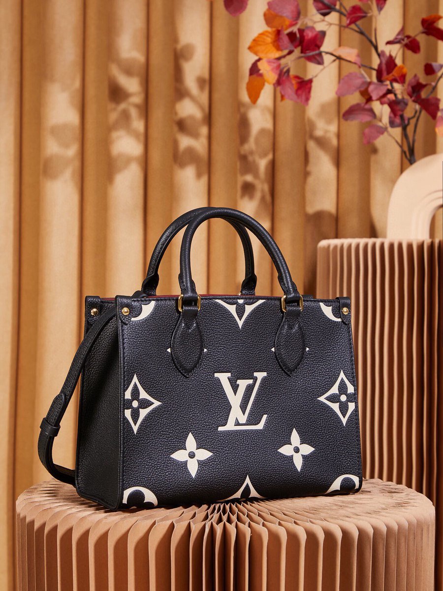 出售包包莆田鞋古驰香奈儿迪奥爱马仕LV路易威登芬迪博柏利巴宝莉香水鞋子眼镜皮带外套衣服项链皮带奢侈品 tweet media