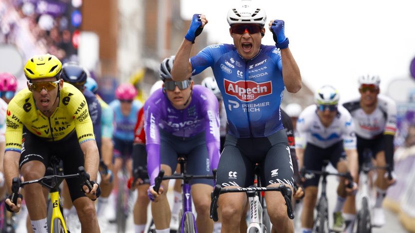 Adrián Llopis tweet media