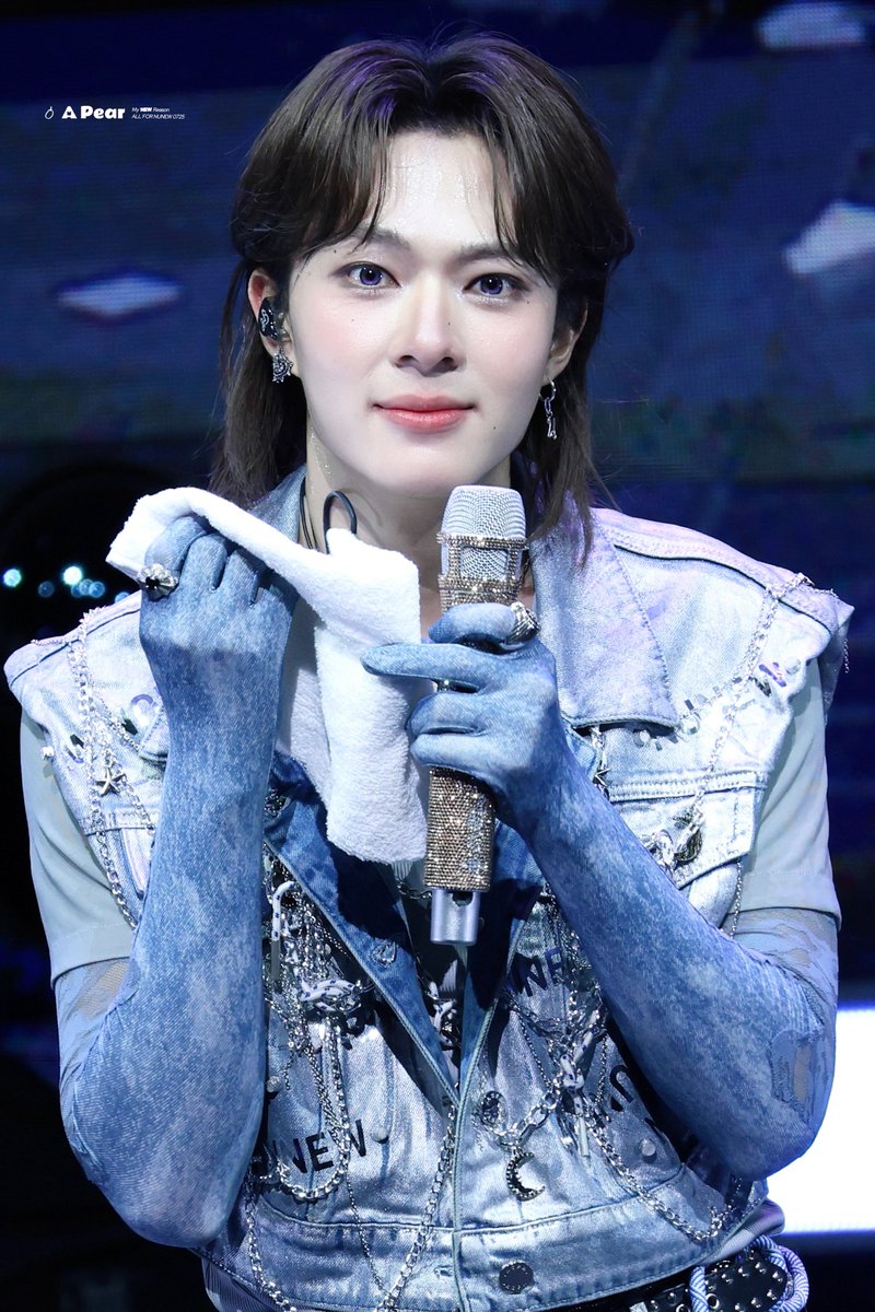 𝔸 𝕡𝕖𝕒𝕣🍐 tweet media