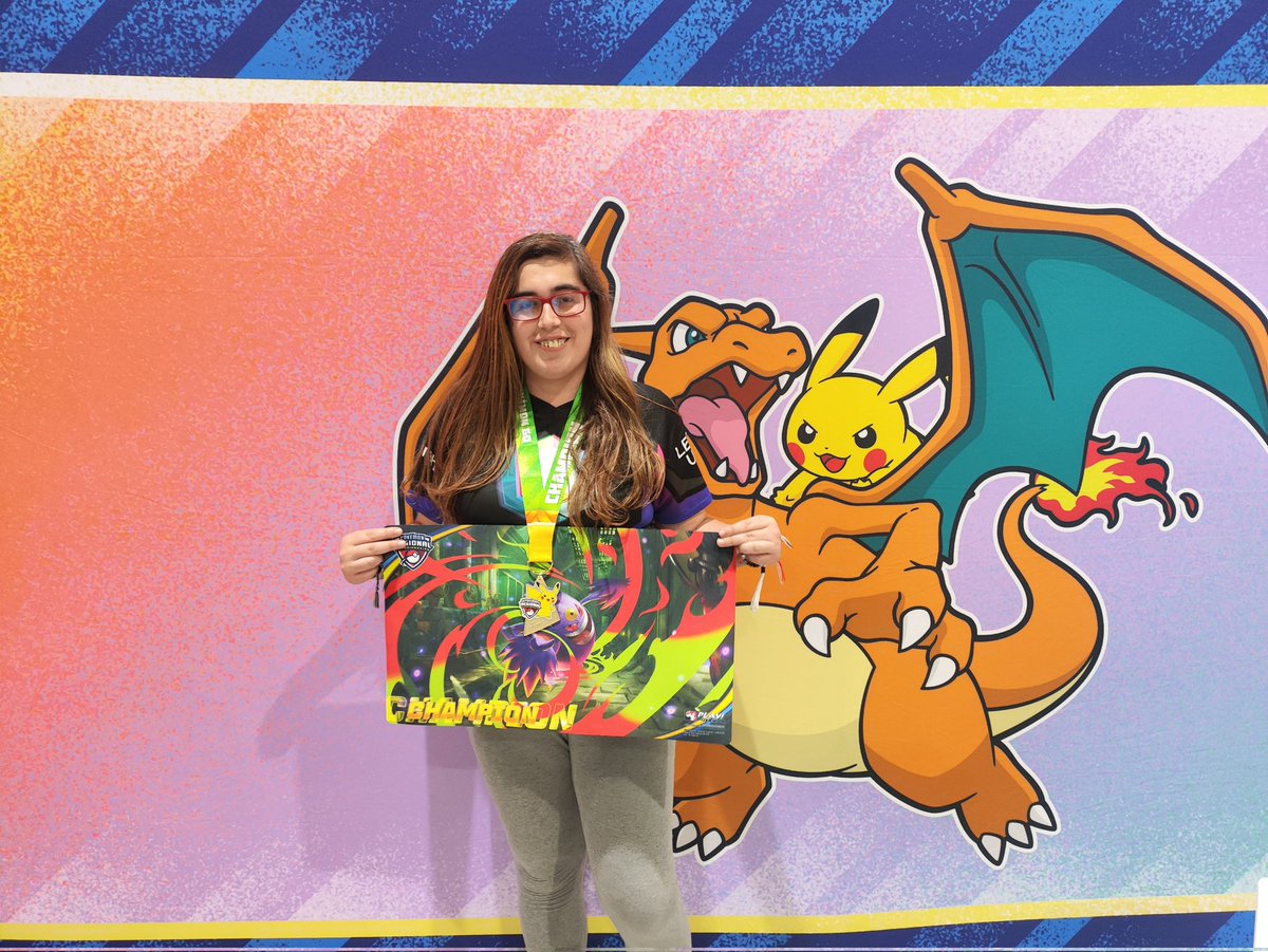 Paula 🔜 Prague 🇨🇿 tweet media