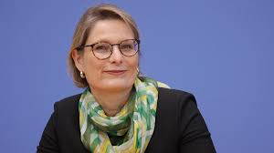 mara@räumtauf⭐️ tweet media