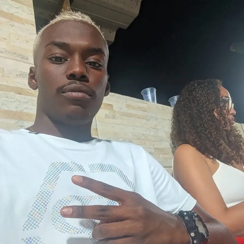 Faça dinheiro se mantenha vivo. Quem cede a vez não quer vitória 🏅 bota meu nome na história eu to pronto pra morrer pelo oque eu acredito 🎶😭🏅❤️‍🔥