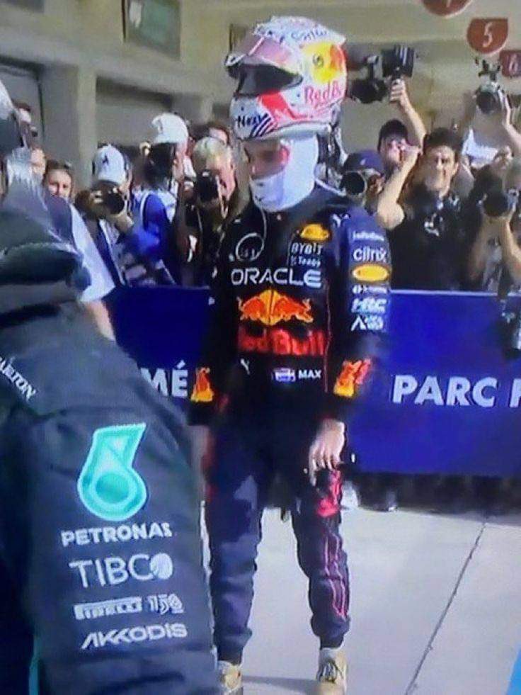 Estagiário da F1 tweet media