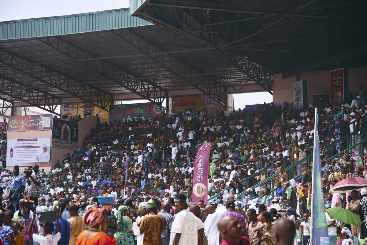 BabyGirl Photographer(TikhorsBrand) tweet media