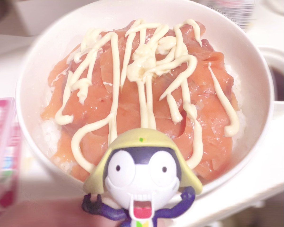 おきゅおわです(=・ω・）ノ♡

ご帰宅､配信ありがとうございました＼(=ω=.)／
あの頃のアニソンをい〜っぱい歌えてとても楽しかったです！初､だんご大家族でした👉🏻👈🏻 
ぐだぐだでしたがコナンくんのパラパラも♩

そして！念願2倍サーモン‼️‼️＼(^o^)／
デリシャスマイル〜でした😁⟡