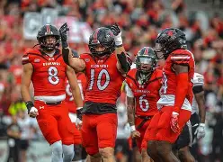 Kevin59Rose's tweet photo. I'll be with @SEMOfootball on July 17th for camp. Haven't been down to Cape Girardeau yet and I'm thrilled to make it down this summer. @coachrcoon959 @Coach_MacSEMO https://t.co/ulC8MiKqig