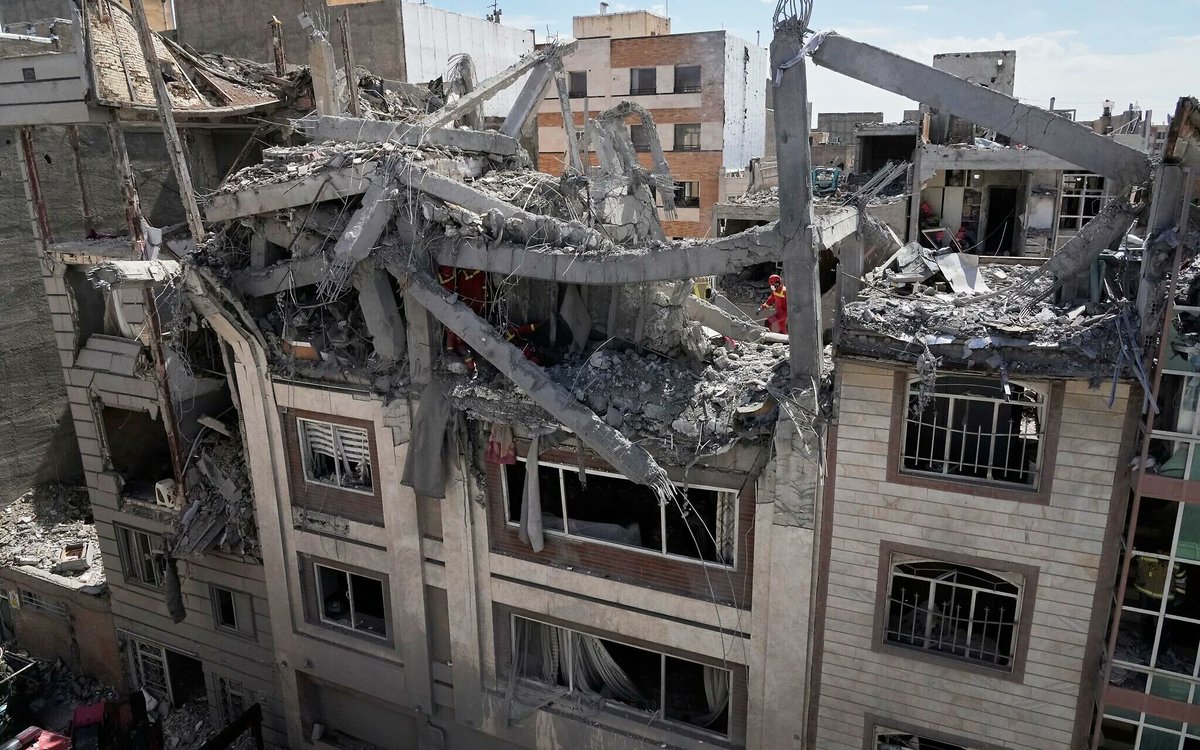 Beau Gosse Prétentieux_Backup tweet media