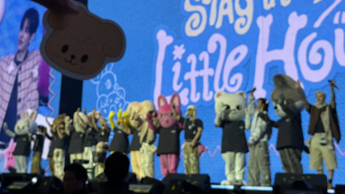 아무♡ tweet media